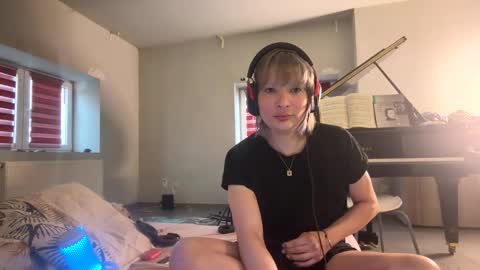 Snapshot of jhopeftw chatting on 02.17.26 Anya online show from 02.17.26