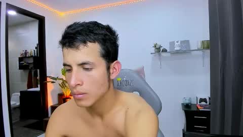 Snapshot of jhoryi_queen chatting on 09.10.25 jhoryi_queen online show from 09.10.25