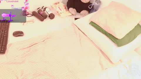 Snapshot of jhoxy_m chatting on 10.05.25 Hello iam hoxy ready to get wet online show from 10.05.25