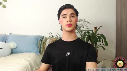 Snapshot of jhuan_cute chatting on 05.08.26 Jhuan Nhez online show from 05.08.26