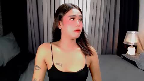 Snapshot of jhuliana_and_charles_room chatting on 10.26.25 jhuliana_and_charles_room online show from 10.26.25