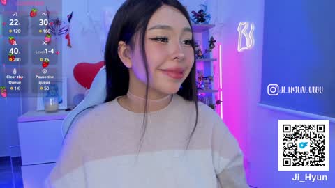 Snapshot of ji_hyun chatting on 01.24.25 Ji online show from 01.24.25