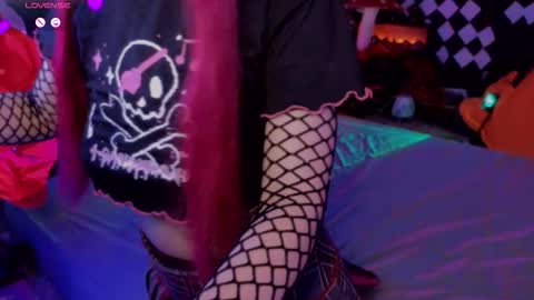    online show from 10.25.25