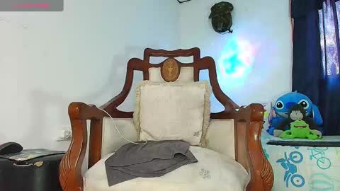 Jimm  Independent Model  online show from 10.02.25