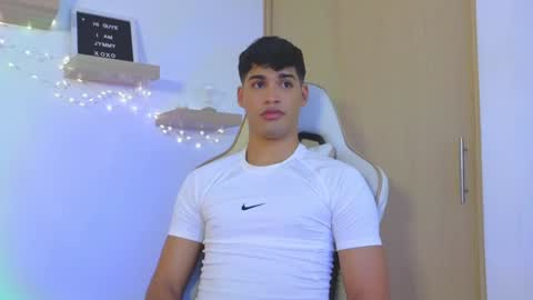 Snapshot of jimmy_leeh_ chatting on 01.28.25 Jimmy Leeh online show from 01.28.25