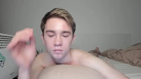 Snapshot of jimyti_bad_boy chatting on 02.12.25 jimyti_bad_boy online show from 02.12.25