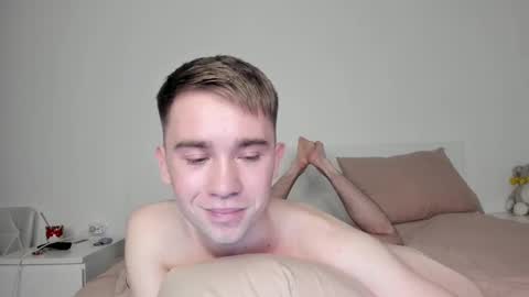 Snapshot of jimyti_bad_boy chatting on 02.19.25 jimyti_bad_boy online show from 02.19.25