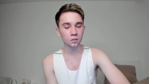 Snapshot of jimyti_bad_boy chatting on 03.07.25 jimyti_bad_boy online show from 03.07.25