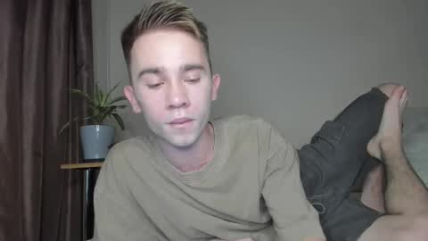 Snapshot of jimyti_bad_boy chatting on 09.17.25 jimyti_bad_boy online show from 09.17.25