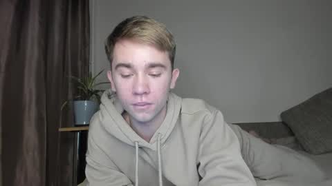 Snapshot of jimyti_bad_boy chatting on 10.27.25 jimyti_bad_boy online show from 10.27.25