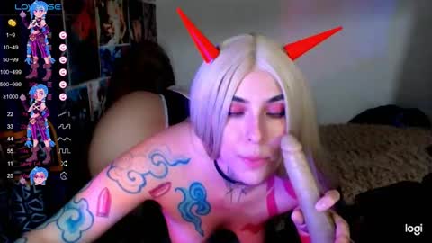 Snapshot of jinx_25 chatting on 12.10.24 Jinx online show from 12.10.24