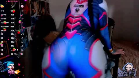 Snapshot of jinx_25 chatting on 03.05.25 Jinx online show from 03.05.25