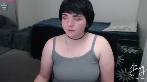 Snapshot of jinxyfawn chatting on 06.25.26 jinxyfawn online show from 06.25.26