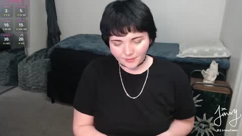 Snapshot of jinxyfawn chatting on 06.27.26 jinxyfawn online show from 06.27.26