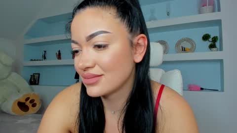 Juliee online show from 11.26.25