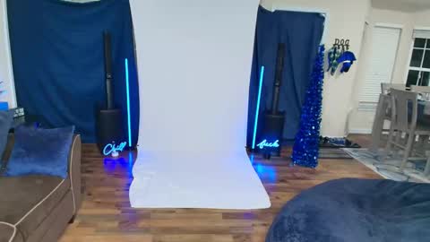 Snapshot of jizzyblue chatting on 12.07.24 Jizzy Blue online show from 12.07.24