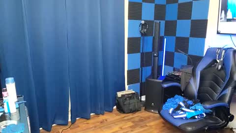 Snapshot of jizzyblue chatting on 02.03.25 Jizzy Blue online show from 02.03.25