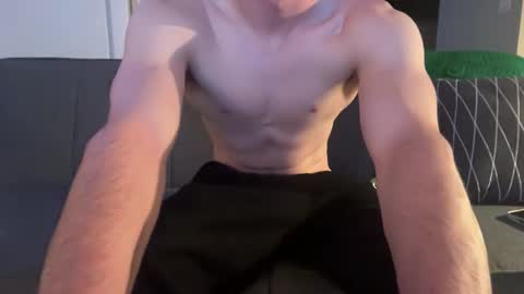 Snapshot of jj683486 chatting on 11.12.25 jj683486 online show from 11.12.25