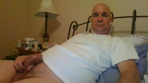 Snapshot of jmichael50 chatting on 01.04.25 jmichael50 online show from 01.04.25
