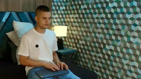 Snapshot of joaho_fernandez chatting on 04.24.26 Joao online show from 04.24.26