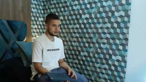 Snapshot of joaho_fernandez chatting on 05.15.26 Joao online show from 05.15.26