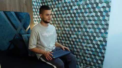 Snapshot of joaho_fernandez chatting on 05.26.26 Joao online show from 05.26.26