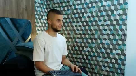 Snapshot of joaho_fernandez chatting on 05.29.26 Joao online show from 05.29.26