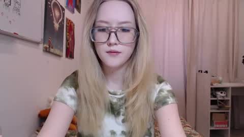 joan_kiss online show from 06.18.26