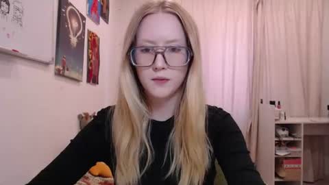 joan_kiss online show from 07.11.26