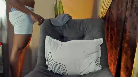 JOAN SAENZ online show from 03.06.25