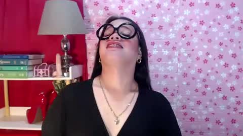 Joana online show from 10.24.25