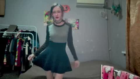 Joannatompson online show from 09.20.25