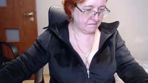 Snapshot of joannaandneighbour chatting on 02.22.25 Joanna and Greg online show from 02.22.25