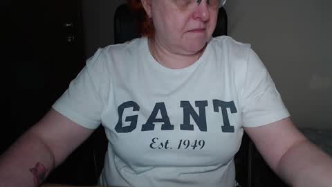 Snapshot of joannaandneighbour chatting on 03.04.25 Joanna and Greg online show from 03.04.25