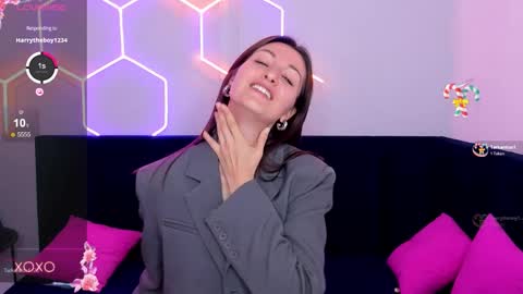 Snapshot of joannelson chatting on 12.04.25 Joan online show from 12.04.25