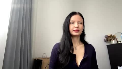 Joan online show from 04.09.26