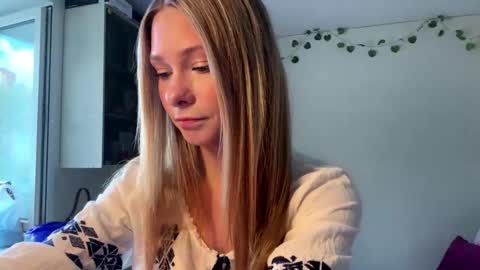 Snapshot of jodieswayze chatting on 05.24.26 Emma online show from 05.24.26