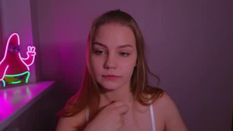 Snapshot of jodiewithgreen chatting on 11.30.25 Jodie 3 returning TODAY online show from 11.30.25