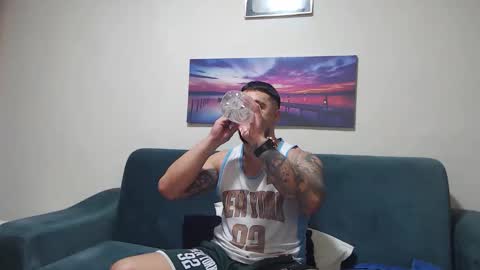 Snapshot of jodogs chatting on 12.05.25 Tiberius online show from 12.05.25