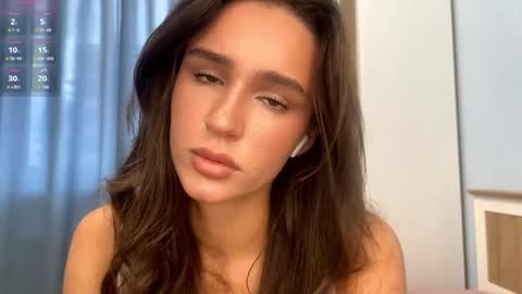 Nicole online show from 09.27.25