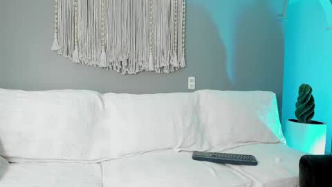 Snapshot of joe_esthetic chatting on 12.13.24 joe_esthetic online show from 12.13.24