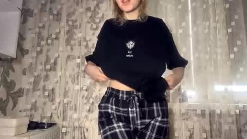 Snapshot of joeannfurgison chatting on 02.26.26 Aurora online show from 02.26.26