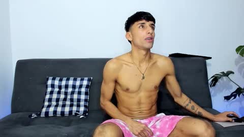 Snapshot of joel_foxx chatting on 10.20.25 joel_foxx online show from 10.20.25