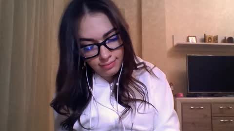 Jennifer online show from 11.03.25