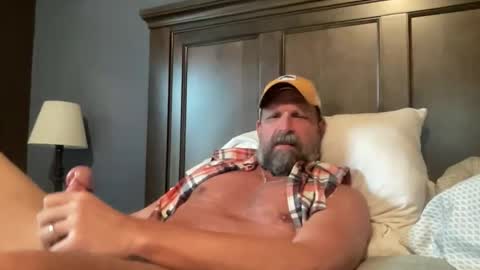 Snapshot of joestros chatting on 11.19.25 joestros online show from 11.19.25