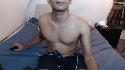 Snapshot of johan_03 chatting on 10.11.25 johan online show from 10.11.25