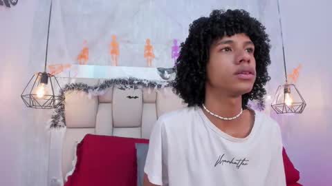 Snapshot of johan_gz_ chatting on 10.20.25 Johan online show from 10.20.25