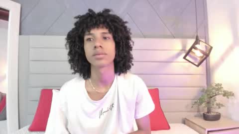 Snapshot of johan_gz_ chatting on 11.11.25 Johan online show from 11.11.25