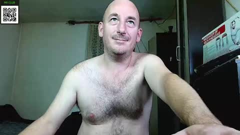 Snapshot of johanbarker chatting on 12.20.24 Johan online show from 12.20.24