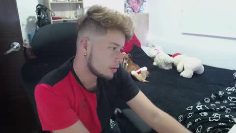 JOHAN independient model online show from 02.04.25